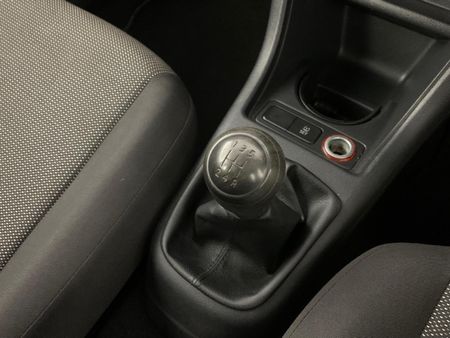 2017-Volkswagen-Up-Take-Up-10-5-dr_5