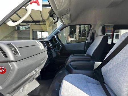 2026-Toyota-Quantum-25-D-4D-14-seat_15
