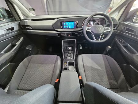 2025-Volkswagen-Caddy-Maxi-20-TDI_9