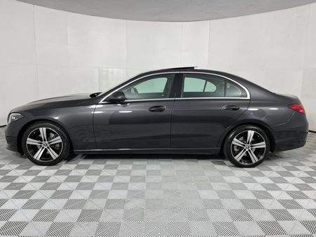 2022-Mercedes-Benz-C-Class-C-220d-Auto_17
