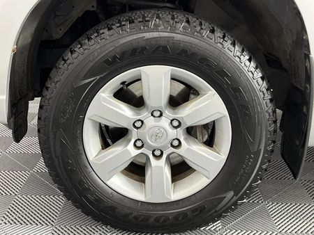 2014-Toyota-Land-Cruiser-Prado-30-TDI-TX-Auto_4
