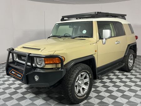 2017-Toyota-FJ-Cruiser-40-V6_0