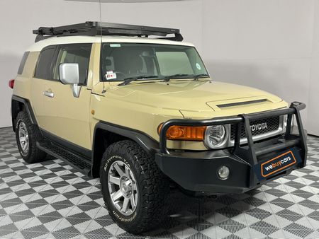 2017-Toyota-FJ-Cruiser-40-V6_13