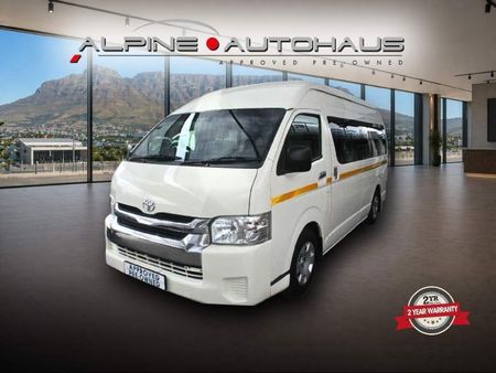 2023-Toyota-Quantum-25-D-4D-14-seat_1
