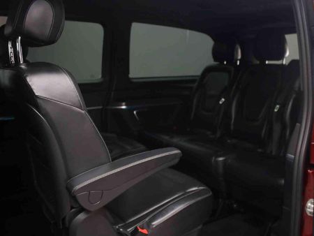 2021-Mercedes-Benz-V-Class-V-300d-Exclusive_8