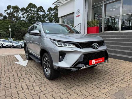 2025-Toyota-Fortuner-28-GD-6-RB-Auto_0