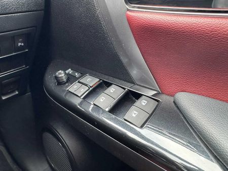 2025-Toyota-Fortuner-28-GD-6-RB-Auto_11