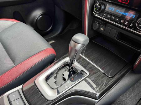 2025-Toyota-Fortuner-28-GD-6-RB-Auto_12