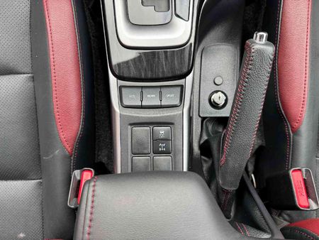 2025-Toyota-Fortuner-28-GD-6-RB-Auto_15