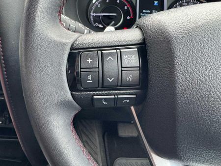 2025-Toyota-Fortuner-28-GD-6-RB-Auto_16