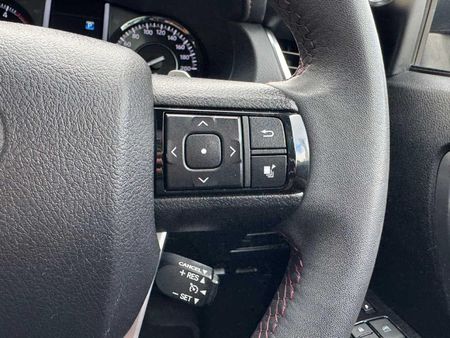 2025-Toyota-Fortuner-28-GD-6-RB-Auto_17