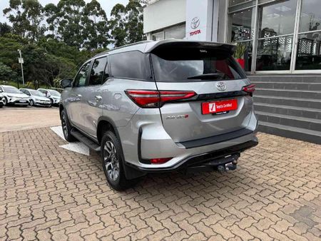 2025-Toyota-Fortuner-28-GD-6-RB-Auto_24