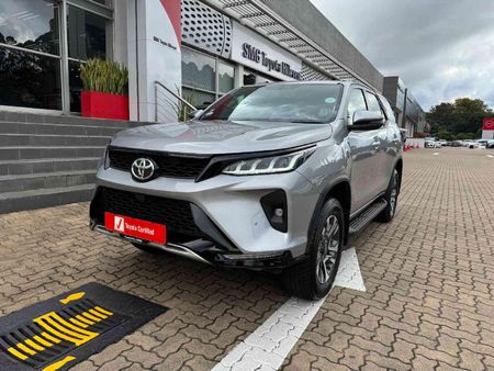 2025-Toyota-Fortuner-28-GD-6-RB-Auto_25