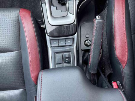2025-Toyota-Fortuner-28-GD-6-RB-Auto_11