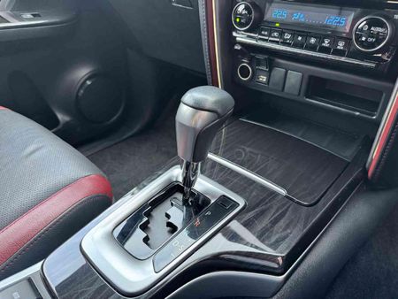 2025-Toyota-Fortuner-28-GD-6-RB-Auto_12