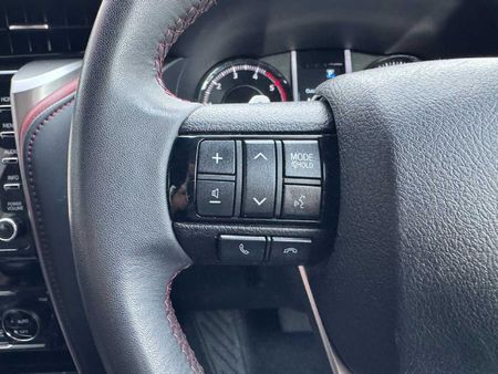 2025-Toyota-Fortuner-28-GD-6-RB-Auto_13