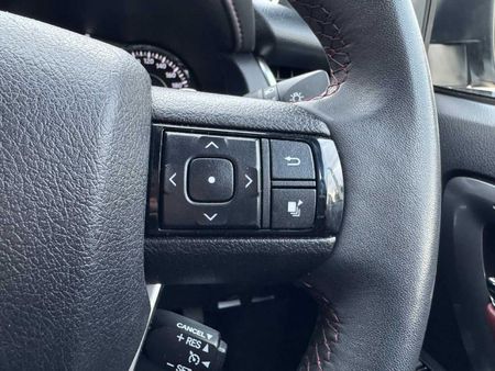 2025-Toyota-Fortuner-28-GD-6-RB-Auto_14