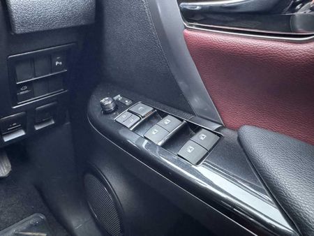 2025-Toyota-Fortuner-28-GD-6-RB-Auto_18