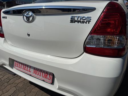 2020-Toyota-Etios-15-XS_11