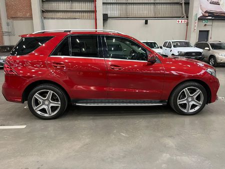 2017-Mercedes-Benz-GLE-350d-4Matic_7