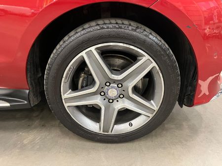 2017-Mercedes-Benz-GLE-350d-4Matic_8