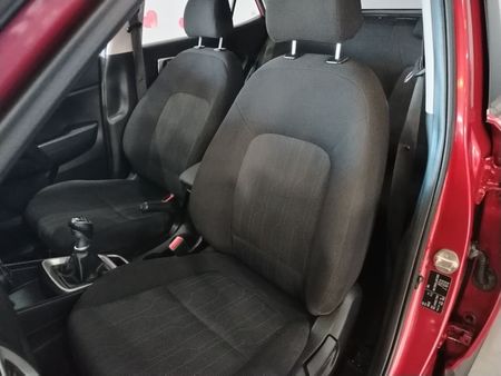 2020-Hyundai-Venue-10-TGDI-Fluid_12