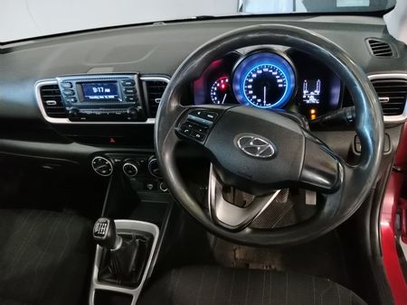2020-Hyundai-Venue-10-TGDI-Fluid_2