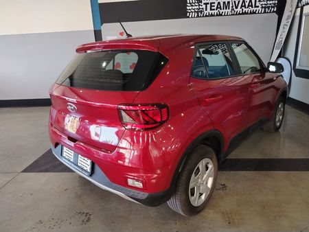 2020-Hyundai-Venue-10-TGDI-Fluid_5