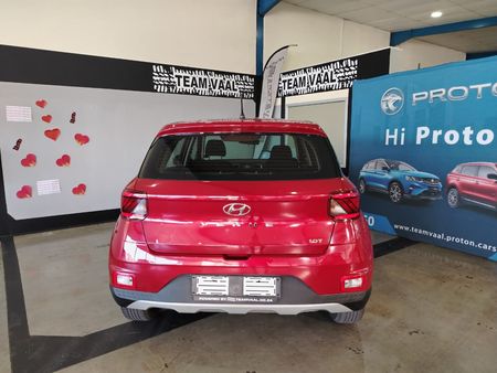2020-Hyundai-Venue-10-TGDI-Fluid_8