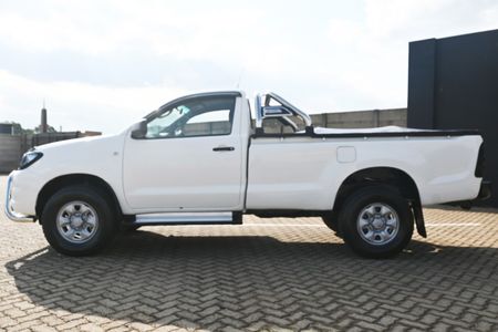 2009-Toyota-Hilux-25-D-4D-SRX-Raised-Body-Single-Cab_3
