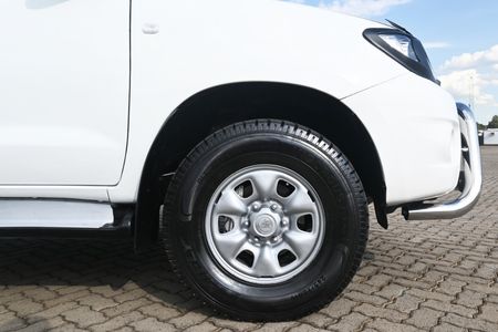 2009-Toyota-Hilux-25-D-4D-SRX-Raised-Body-Single-Cab_4