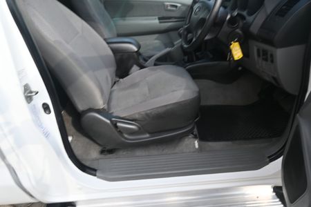 2009-Toyota-Hilux-25-D-4D-SRX-Raised-Body-Single-Cab_7