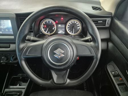 2025-Suzuki-Ertiga-15-GA_12