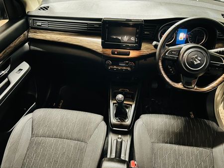 2021-Suzuki-Ertiga-15-GLX_10