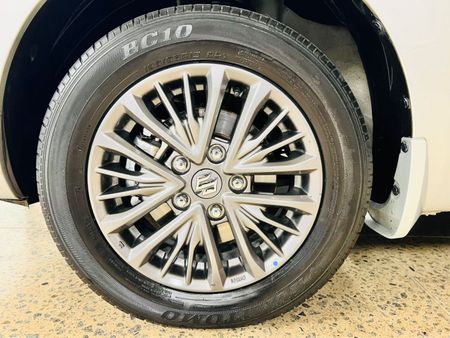 2021-Suzuki-Ertiga-15-GLX_4