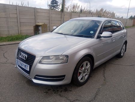 2011-Audi-A3-Sportback-14T-Attraction_2