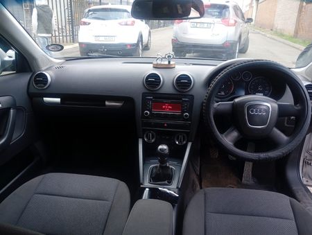 2011-Audi-A3-Sportback-14T-Attraction_7