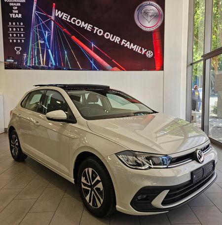 2026-Volkswagen-Polo-10-TSI-Life_0