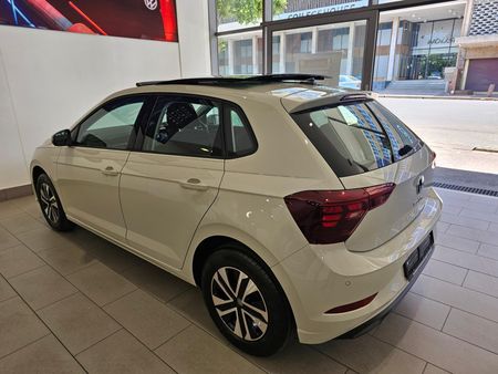 2026-Volkswagen-Polo-10-TSI-Life_10