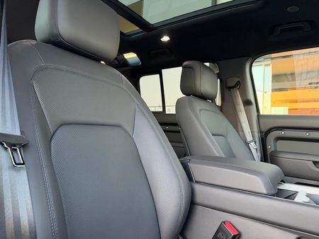 2026-Land-Rover-Defender-110-D350-X-Dynamic-HSE_12