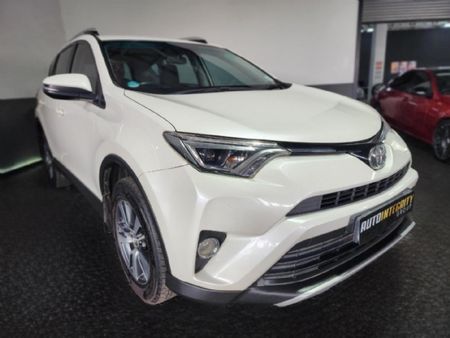2016-Toyota-RAV4-20-GX_2