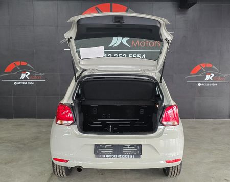 2026-Volkswagen-Polo-Vivo-14-Life_9
