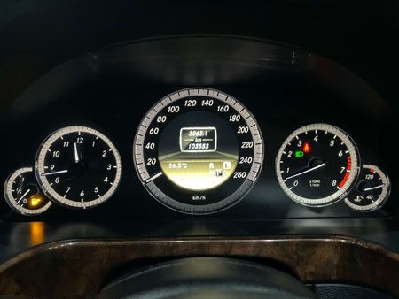 2012-Mercedes-Benz-E-Class-E-300-Elegance_7