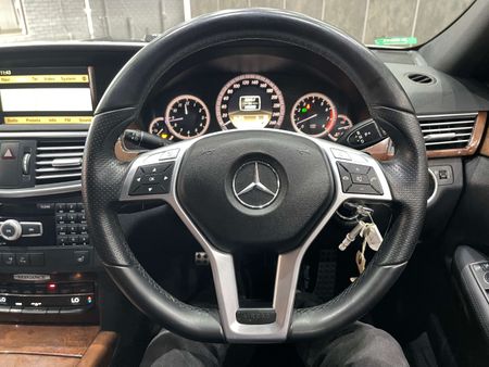 2012-Mercedes-Benz-E-Class-E-300-Elegance_8