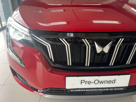 2026-Mahindra-XUV-700-20-AX7L-Auto-7-Seat_10