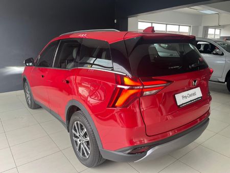 2026-Mahindra-XUV-700-20-AX7L-Auto-7-Seat_12