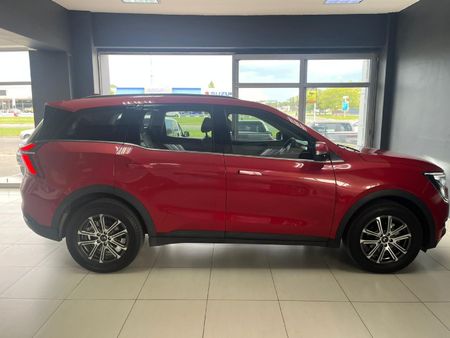 2026-Mahindra-XUV-700-20-AX7L-Auto-7-Seat_8