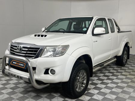 2014-Toyota-Hilux-30-D-4D-Raider-Xtra-Cab_0