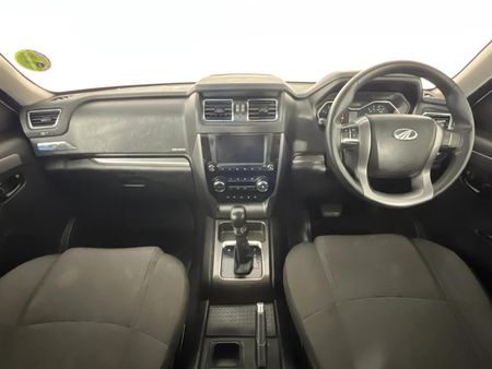 2022-Mahindra-Pik-Up-22-mHawk-S11-Auto-Double-Cab_1