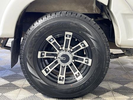2022-Mahindra-Pik-Up-22-mHawk-S11-Auto-Double-Cab_5